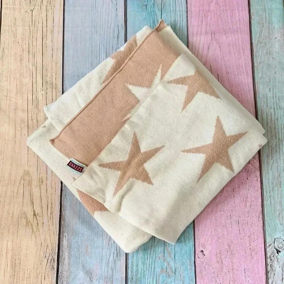 Darzzi pink and white stars blanket - Picture 1 of 8
